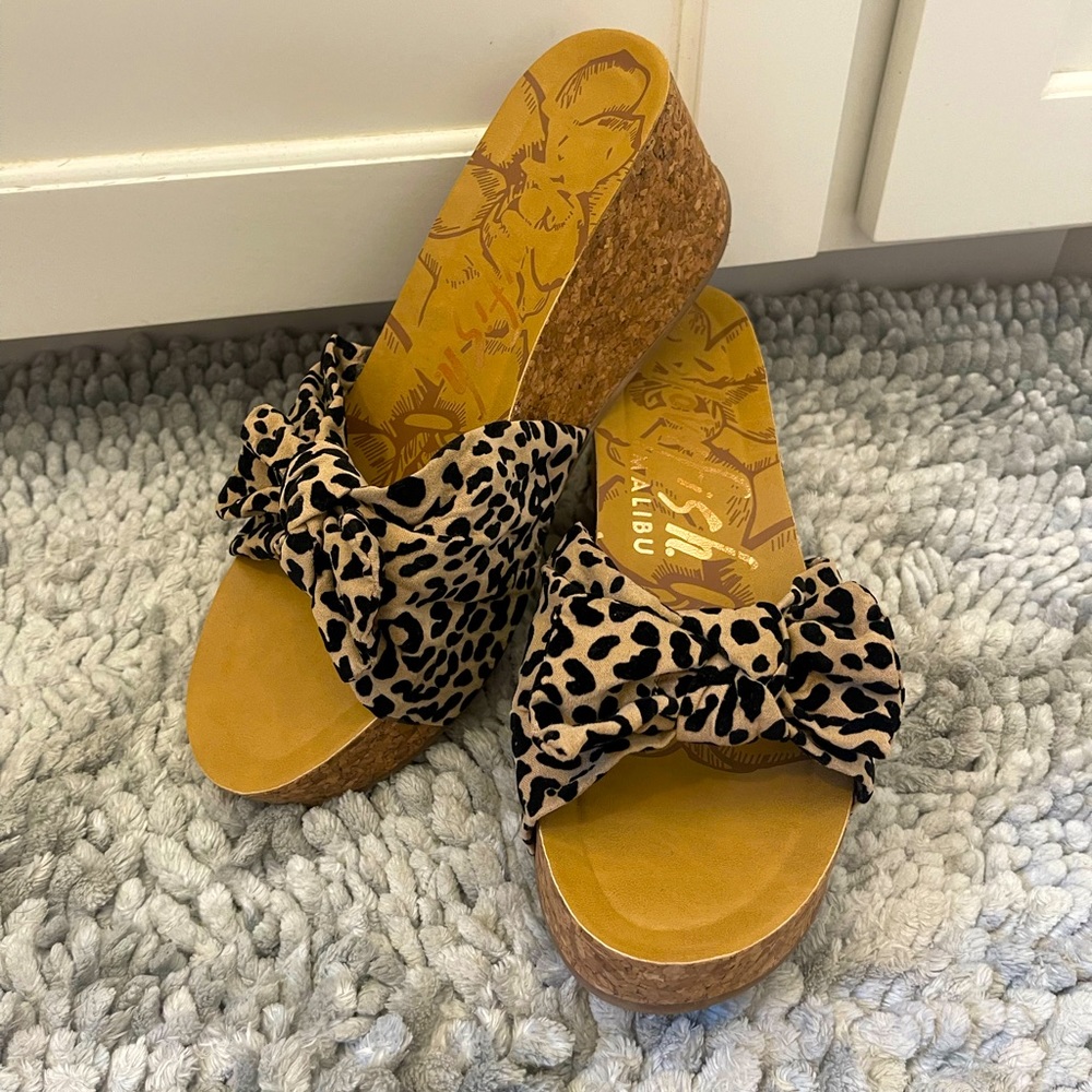 Blowfish Malibu leopard print platform slide